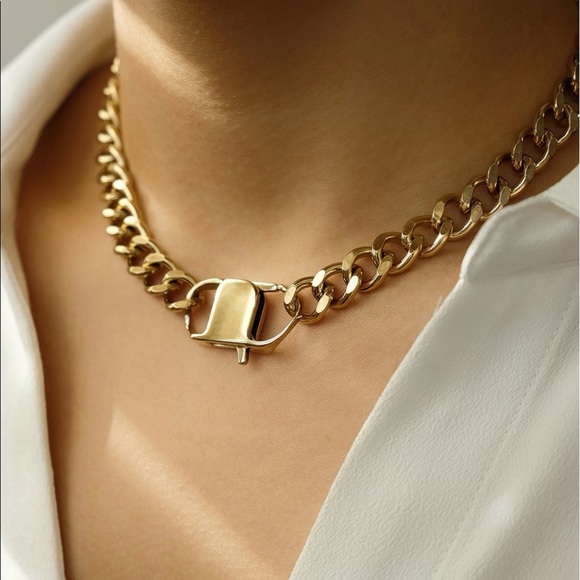 Chunky Thick Chain Clasp Necklace | Gold Plated Stainless Steel Necklace - Picture 3 of 5